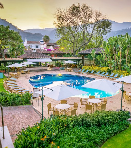 Ale-y-Dani-hotel-porta